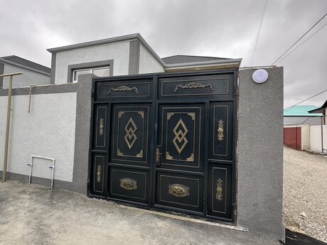 2 otaqlı həyət evi/bağ evi - Zabrat q. - 50 m²
