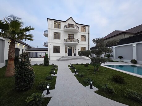 10 otaqlı həyət evi/bağ evi - Mərdəkan q. - 470 m²