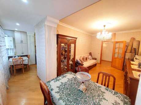 2 otaqlı köhnə tikili - Azadlıq Prospekti m. - 70 m²