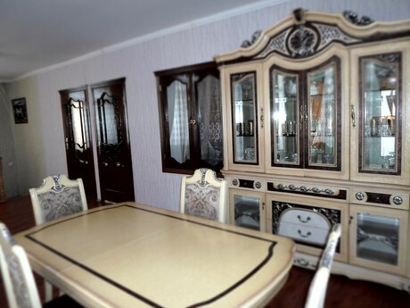 Satılır 8 otaqlı həyət evi/bağ evi 240 m², Nardaran q.