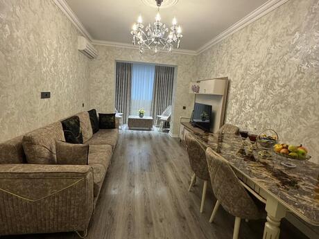 4 otaqlı köhnə tikili - Azadlıq Prospekti m. - 90 m²