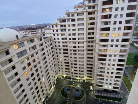 Elan №5914718 - Bakı, Bakıxanov q., 3 otaqlı, 137 m², 20/23 mərtəbə