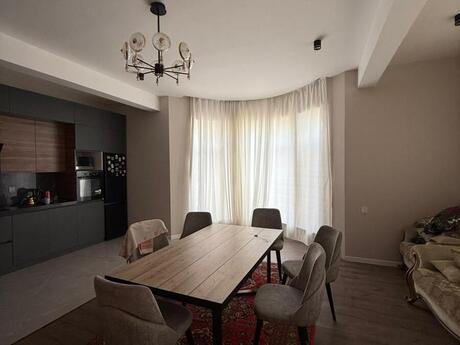 4 otaqlı həyət evi/bağ evi - Sea Breeze q. - 250 m²