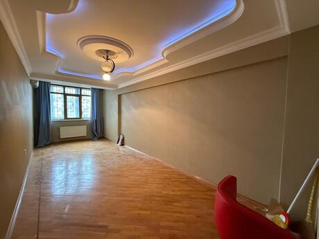 2 otaqlı köhnə tikili - 28 May m. - 75 m²