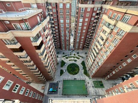 5 otaqlı yeni tikili - 28 May m. - 390 m²