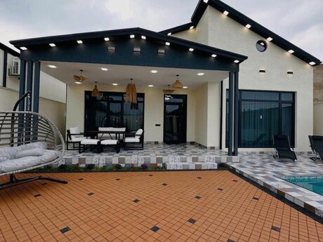 4 otaqlı həyət evi/bağ evi - Şüvəlan q. - 240 m²