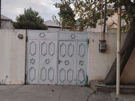 4 otaqlı həyət evi/bağ evi - Keşlə q. - 200 m²