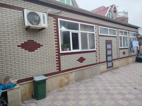 4 otaqlı həyət evi/bağ evi - Suraxanı r. - 172 m²