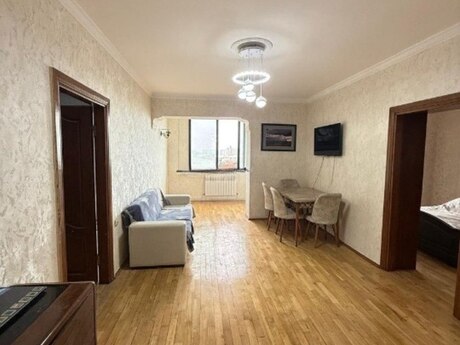 3 otaqlı köhnə tikili - Gənclik m. - 90 m²