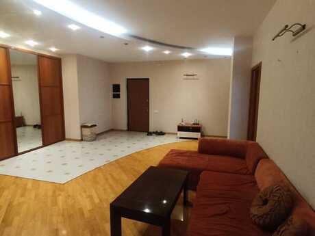 4 otaqlı yeni tikili - 28 May m. - 200 m²