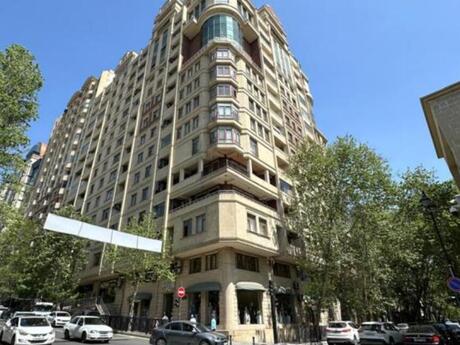 4 otaqlı yeni tikili - 28 May m. - 240 m²