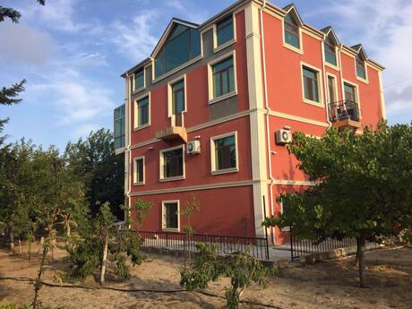 7 otaqlı həyət evi/bağ evi - Görədil q. - 500 m²