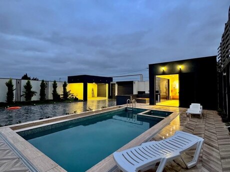 5 otaqlı həyət evi/bağ evi - Mərdəkan q. - 300 m²