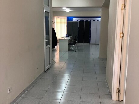 Объект - м. Элмляр Академиясы - 130 м²