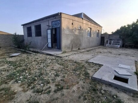 Satılır 4 otaqlı həyət evi/bağ evi 140 m², Maştağa q.