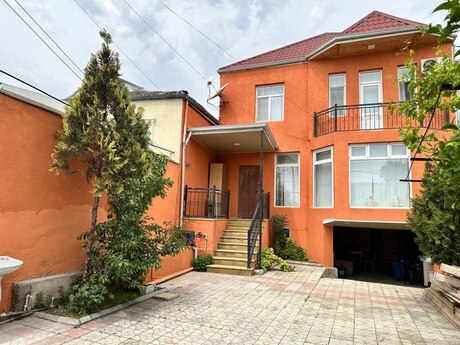 Satılır 6 otaqlı həyət evi/bağ evi 250 m², Bakıxanov q.