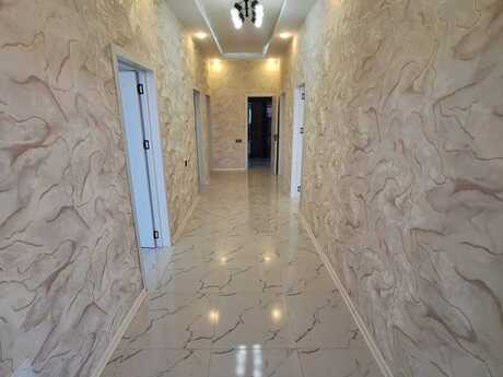 4 otaqlı həyət evi/bağ evi - Şüvəlan q. - 132 m²
