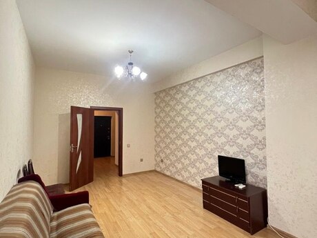 1 otaqlı yeni tikili - Bakıxanov q. - 55 m²