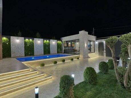 5 otaqlı həyət evi/bağ evi - Mərdəkan q. - 300 m²