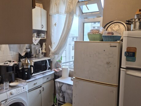 2 otaqlı köhnə tikili - Şah İsmayıl Xətai m. - 60 m²