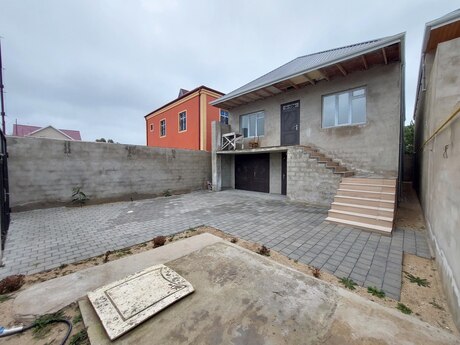 4 otaqlı həyət evi/bağ evi - Hövsan q. - 127 m²