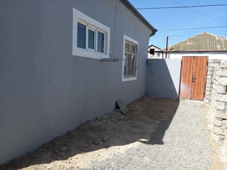 Satılır 5 otaqlı həyət evi/bağ evi 117 m², Binə q.