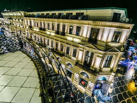 6 otaqlı köhnə tikili - Sahil m. - 320 m²