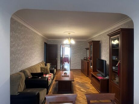 Объявление №5917937 - Баку, м. Гянджлик, 3-комн., 90 м², 3/5 этаж