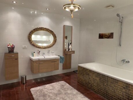 5 otaqlı həyət evi/bağ evi - Mərdəkan q. - 400 m²