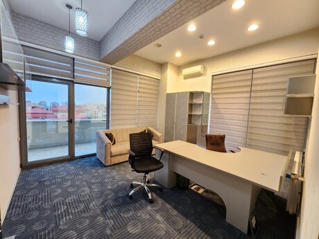 7 otaqlı ofis - 8 Noyabr m. - 285 m²
