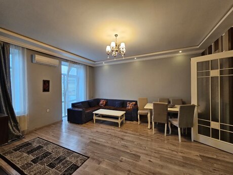 3 otaqlı köhnə tikili - Sahil m. - 100 m²