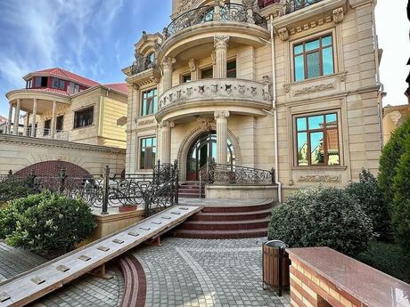 7 otaqlı həyət evi/bağ evi - Nizami r. - 600 m²