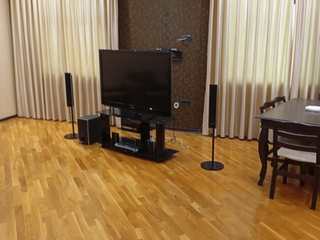 2 otaqlı köhnə tikili - Sahil m. - 70 m²
