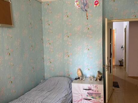 Elan №5918680 - Bakı, Nizami r., 4 otaqlı, 80 m², 5/5 mərtəbə