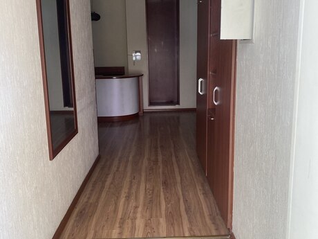 4-комн. офис - м. 28 мая - 200 м²