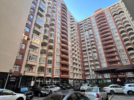 Объявление №5918905 - Баку, Сабаильский р., 4-комн., 170 м², 8/18 этаж