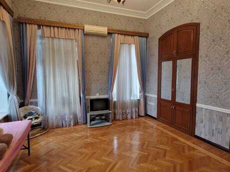 5 otaqlı ofis - İçəri Şəhər m. - 210 m²