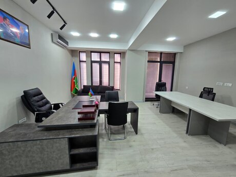 Elan №5919098 - Bakı, Şah İsmayıl Xətai m., 4 otaqlı, 190 m²