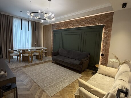 Satılır 3 otaqlı yeni tikili 100 m², Bakıxanov q.