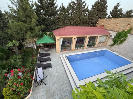 6 otaqlı həyət evi/bağ evi - Mərdəkan q. - 360 m²