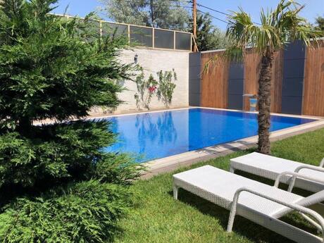 6 otaqlı həyət evi/bağ evi - Şağan q. - 320 m²