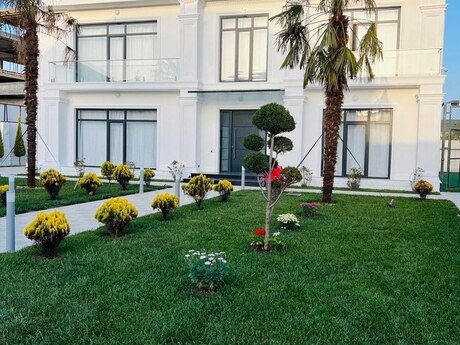 6 otaqlı həyət evi/bağ evi - Mərdəkan q. - 360 m²