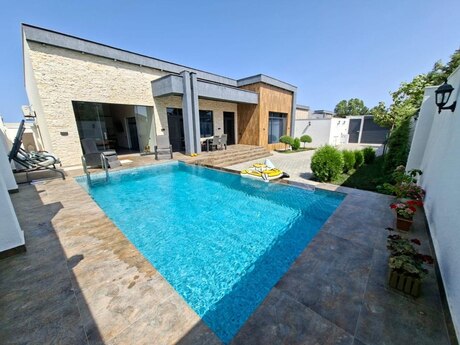 4 otaqlı həyət evi/bağ evi - Mərdəkan q. - 240 m²