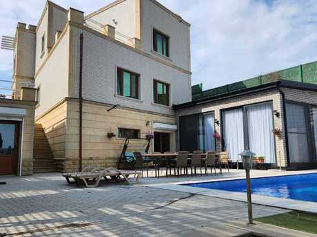 5 otaqlı həyət evi/bağ evi - Novxanı q. - 300 m²