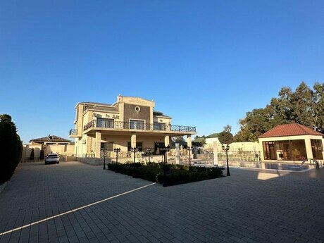5 otaqlı həyət evi/bağ evi - Bilgəh q. - 400 m²