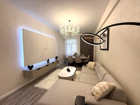 2 otaqlı yeni tikili - Nəsimi r. - 105 m²