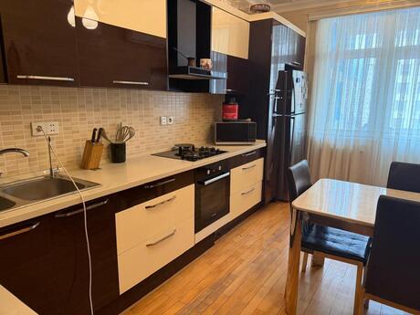3 otaqlı yeni tikili - İnşaatçılar m. - 120 m²