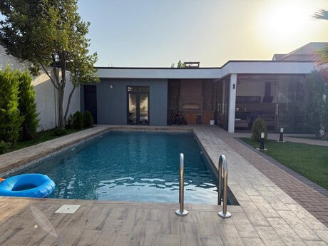 5 otaqlı həyət evi/bağ evi - Mərdəkan q. - 280 m²