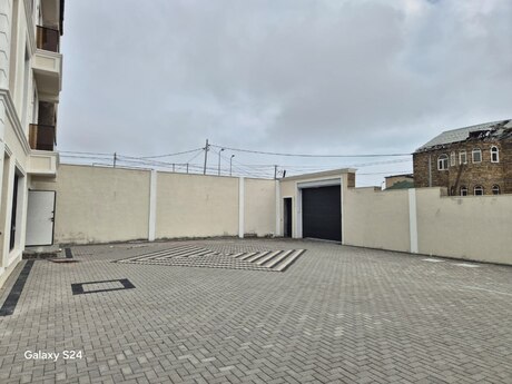 6 otaqlı həyət evi/bağ evi - Badamdar q. - 400 m²