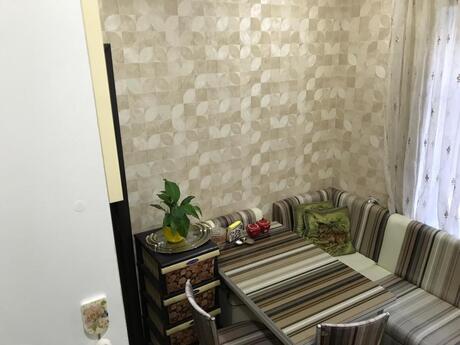 Satılır 4 otaqlı həyət evi/bağ evi 120 m², Buzovna q.